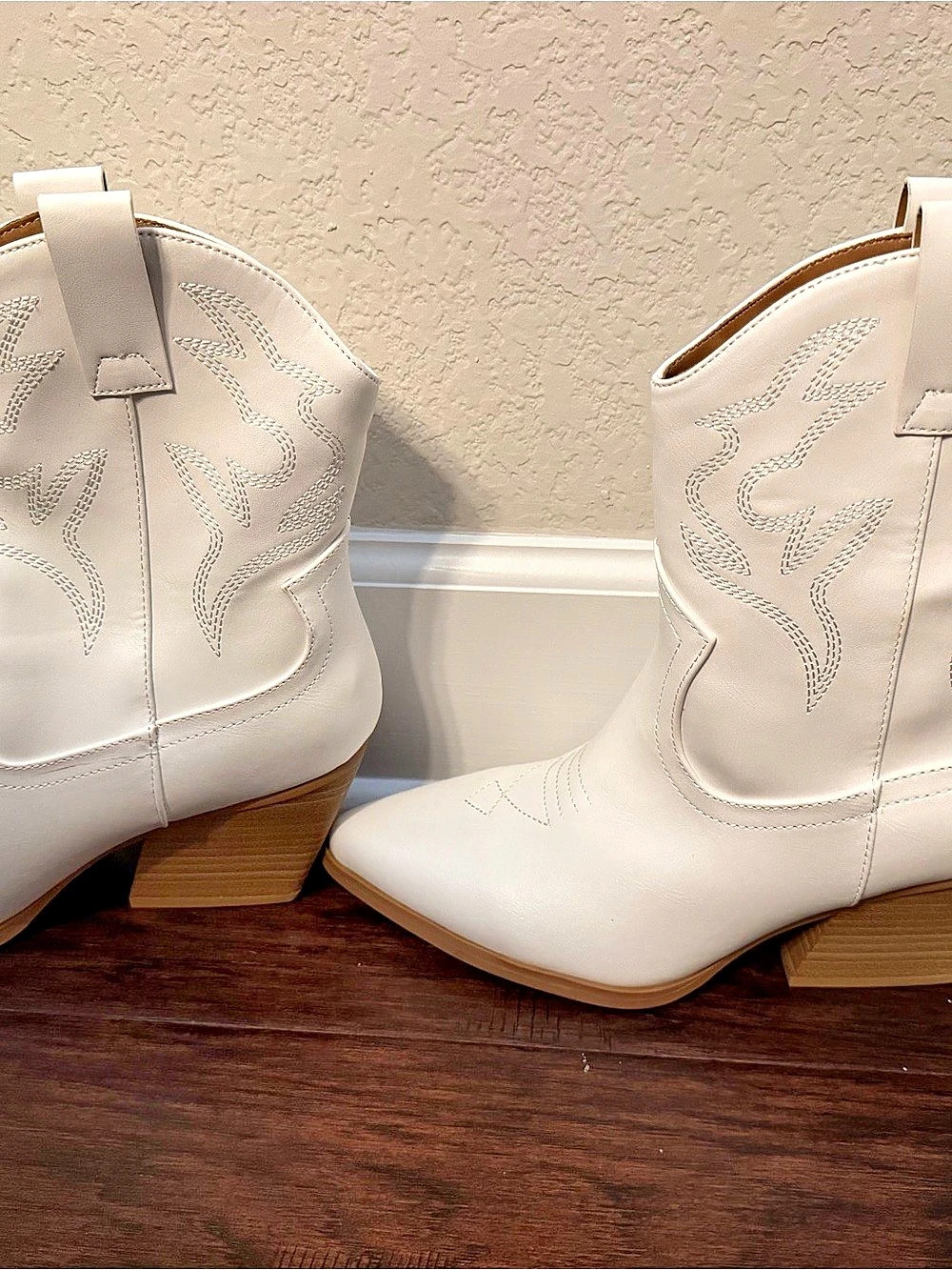 Women's White & Brown Western Ankle Boots US 9.5